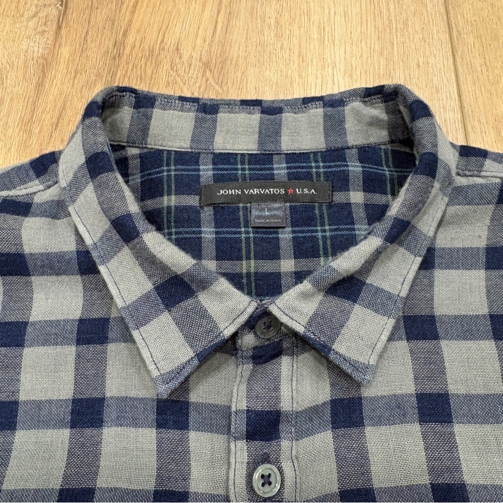🌟JOHN VARVATOS🌟 DALE DOUBLEFACE PLAID BUTTON FRONT SHIRT NAVY / GREY SZ L - Picture 2 of 11